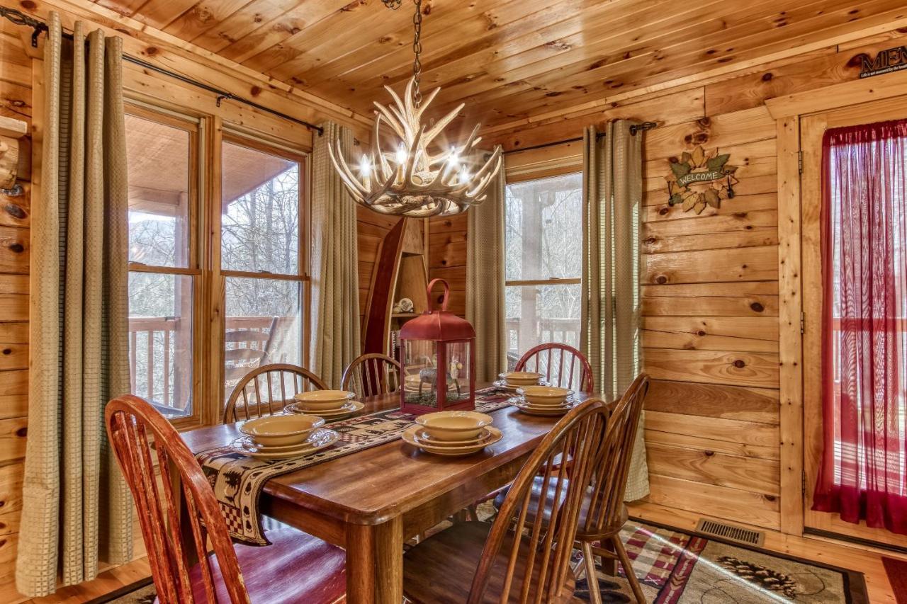 Magical Moments, Hot Tub, Wifi, 1089 Free Tickets Each Paid Day, Dollywood And More Gatlinburg Esterno foto