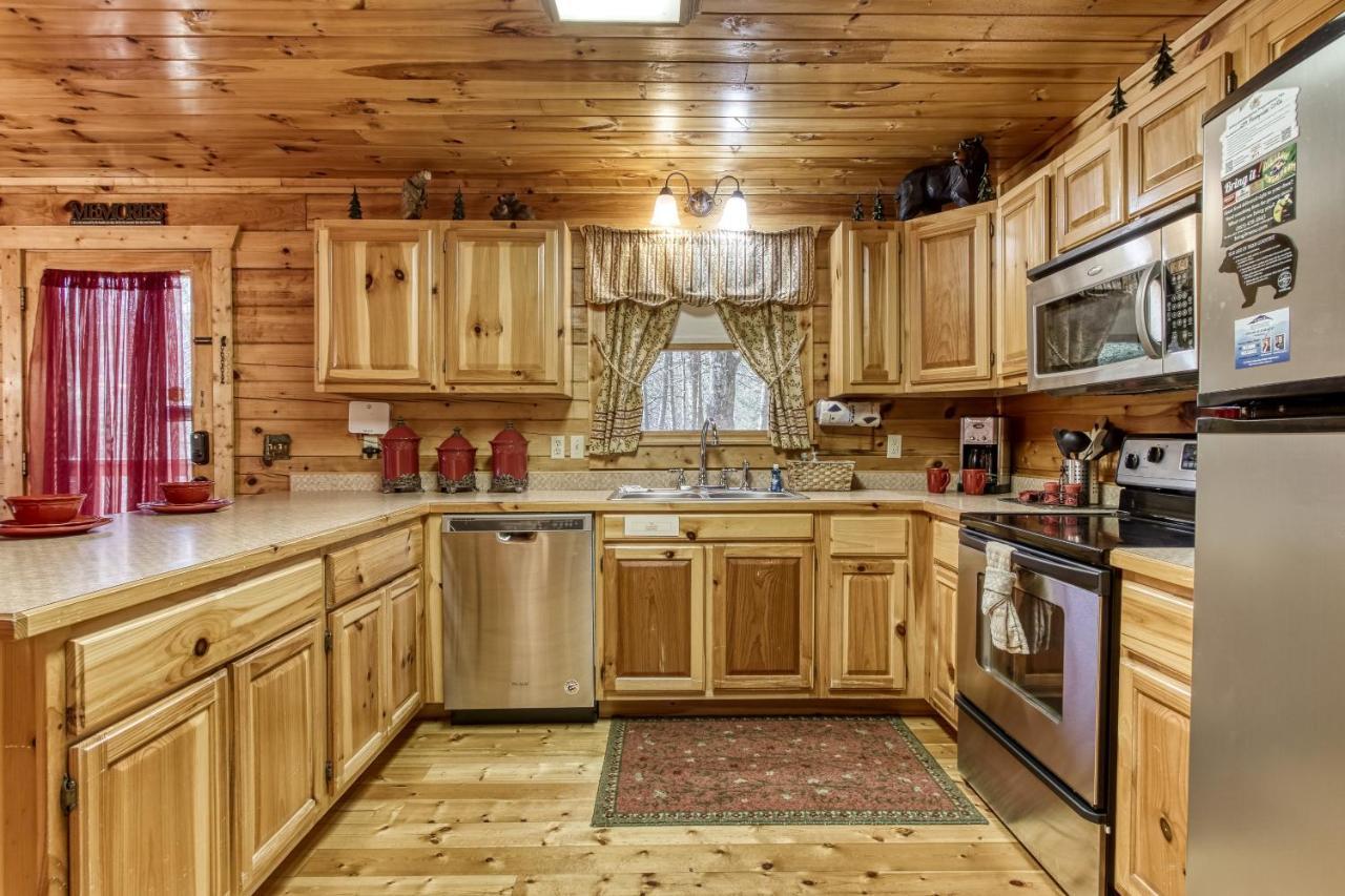 Magical Moments, Hot Tub, Wifi, 1089 Free Tickets Each Paid Day, Dollywood And More Gatlinburg Esterno foto