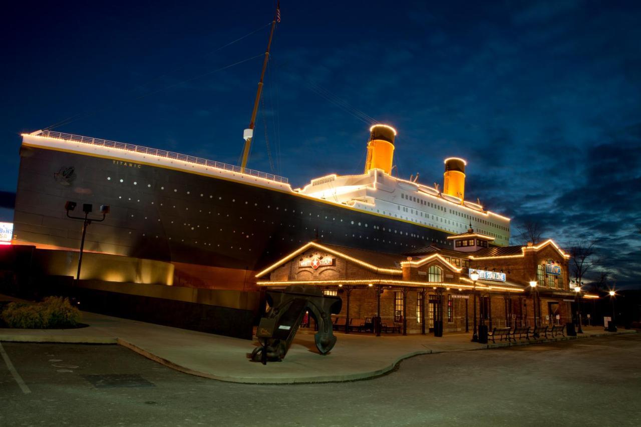 Magical Moments, Hot Tub, Wifi, 1089 Free Tickets Each Paid Day, Dollywood And More Gatlinburg Esterno foto