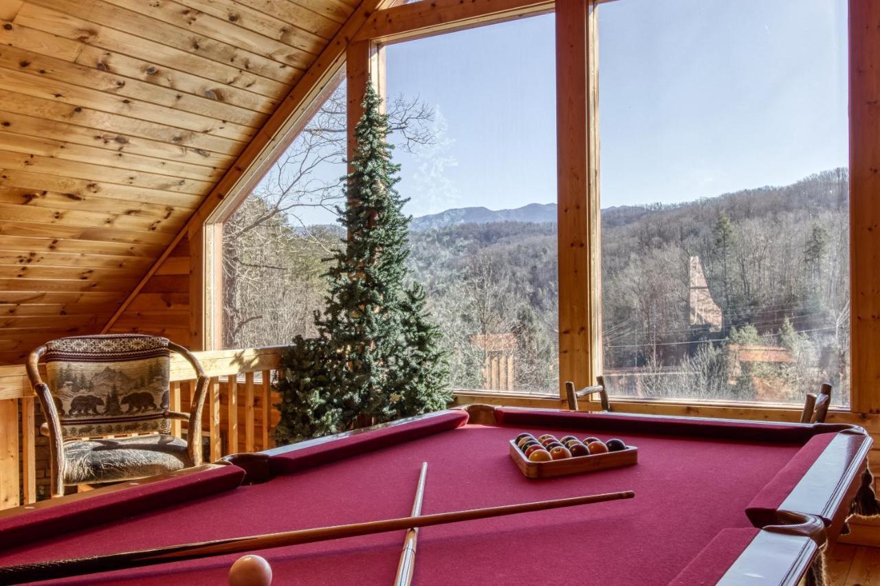Magical Moments, Hot Tub, Wifi, 1089 Free Tickets Each Paid Day, Dollywood And More Gatlinburg Esterno foto