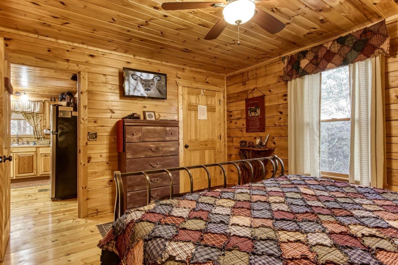 Magical Moments, Hot Tub, Wifi, 1089 Free Tickets Each Paid Day, Dollywood And More Gatlinburg Esterno foto